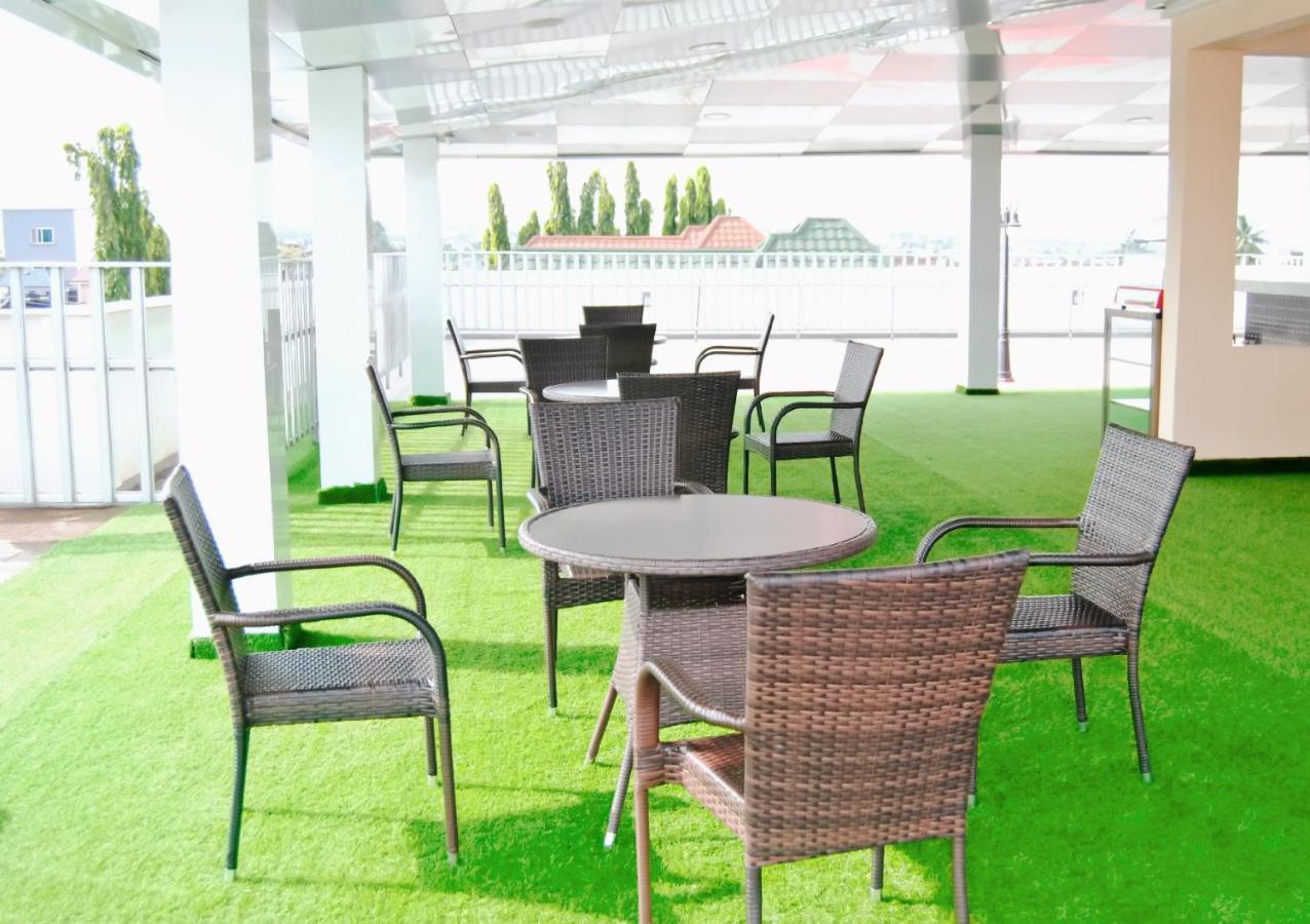 High Level Apartment Haatso Екстер'єр фото