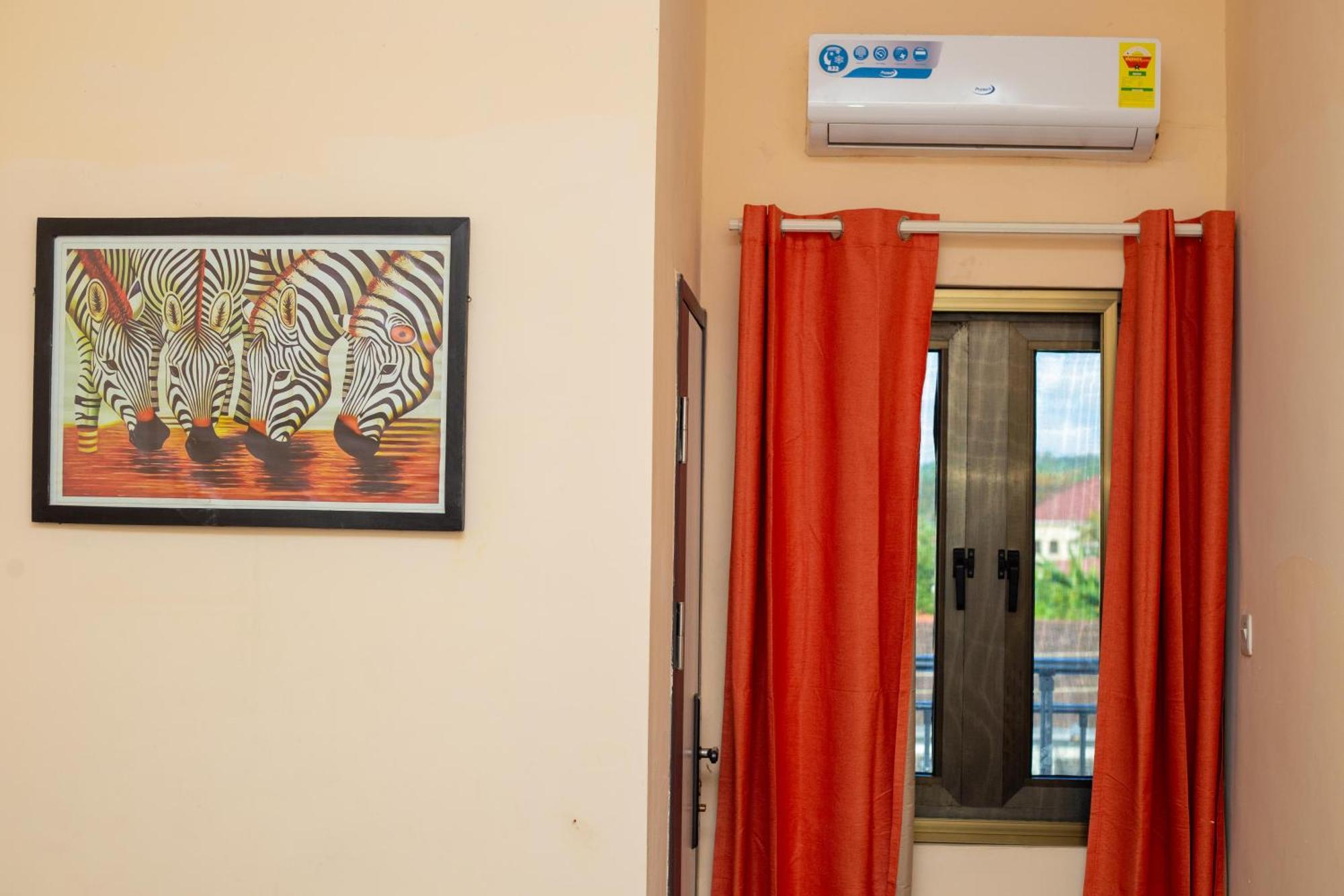 High Level Apartment Haatso Екстер'єр фото